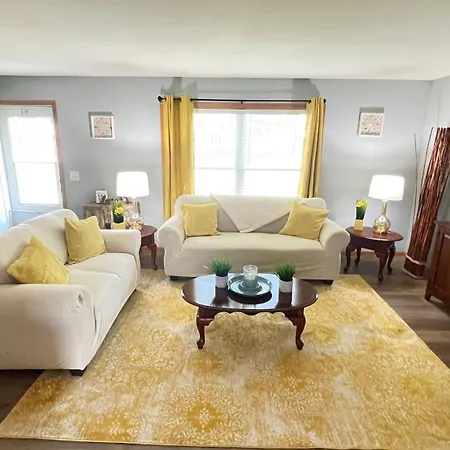 Luxx Guest House